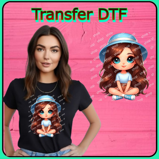 Chica con Sombrero Azul Sentada